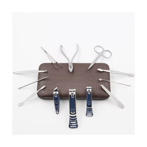 Ensemble de manucure de qualité exportée avec étui en cuir parfait pour les importateurs américains et les distributeurs de salon - Product Image 3