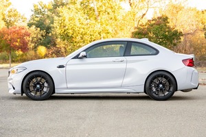 รถยนต์มือสองพรีเมียม ปี 2021 บีเอ็มดับเบิลยู เอ็ม2 คอมเพทชั่น เกียร์ธรรมดา 6 สปีด เครื่องยนต์เทอร์โบ 6 สูบ 405 แรงม้า - Product Image 2