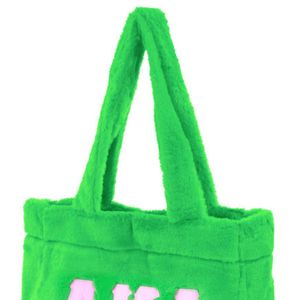 AKA borsa Tote in pelliccia di sorellanza verde con lettere ricamate rosa morbido materiale elegante accessorio collegiale per regalo di confraternita - Product Image 5