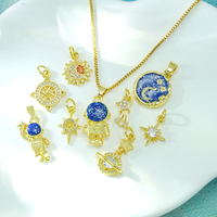 Pendentif astronaute, étoile, lune, planète, galaxie en laiton plaqué or 18 carats avec émail coloré et zircon pour la fabrication de bijoux et bracelets