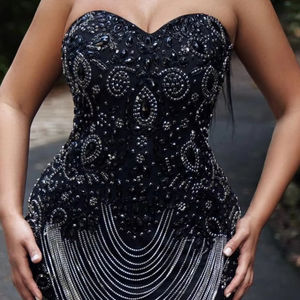 Exquisito Vestido de Noche con Cuentas Hechas a Mano que Muestra Elegante Moda Africana de Alta Costura - Product Image 1