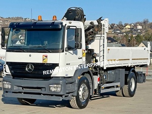 Camión grúa Mercedes-Benz Axor 1828 4x2 usado del 2007 con pluma hidráulica y caja basculante - Product Image 6