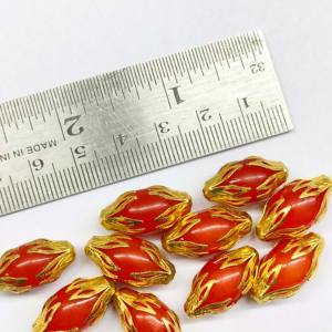 Perles de verre Lotus rouge 20x10mm avec capuchons dorés Perles décoratives pour la fabrication de bijoux et l'artisanat - Product Image 3