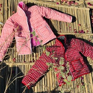 Veste bomber en coton matelassé à fleurs, faite à la main en Inde, brodée à la main, col montant classique, unisexe, réversible, manteau d'hiver - Product Image 3
