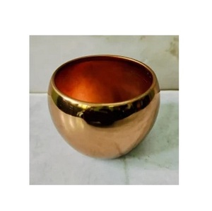 Pot de bougie en métal de conception martelée avec couvercle pot de bougie fait main plaqué cuivre pour la décoration de table de maison et de mariage - Product Image 5