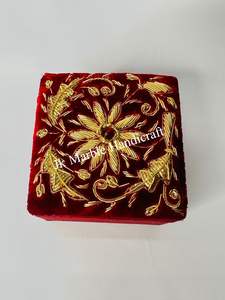 Caja de Joyería de Lujo Hecha a Mano con Tela de Seda y Chenilla, Precio de Mayoreo Disponible, Pieza de Buena Calidad - Product Image 6