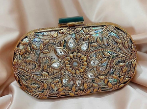 Embrayages exclusifs en laiton nacré de mariée faits à la main de concepteur faits à la main pochette en laiton de soirée pour les femmes BY LUXURY CRAFT - Product Image 2