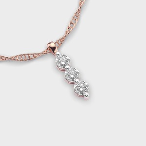 Colgante vertical con tres diamantes redondos en oro amarillo/blanco/rosa de 9 quilates - Product Image 2