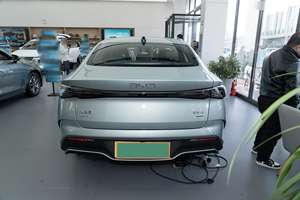 Seal 06 DM-i Édition Conduite Intelligente 80KM Version Luxe Berline PHEV Familiale avec Moteur 120kW - Product Image 2