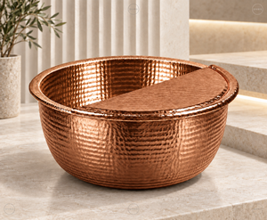 Cuenco de Pedicura de Cobre Antiguo Martillado de Lujo con Reposapiés, Diseño Portátil y Cómodo para Salón Profesional, Hotel y Spa - Product Image 3