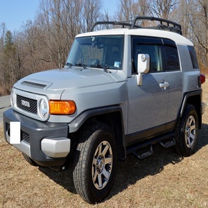 TOYOTA FJ CRUISER USADO 2014, Volante a la Izquierda/Derecha - Product Image 1