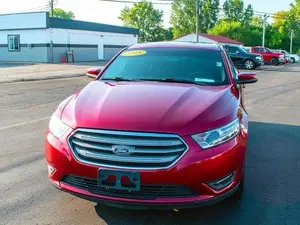 Ford Taurus SEL 2018 - Product Image 5