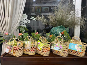 Panier cadeau en bambou vietnamien fait à la main au Vietnam pour le stockage de Tet / a Touch of Vietnam - Product Image 4