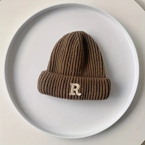 Casquette pour enfants Chapeau en velours côtelé vierge Chapeau ajusté de style de luxe Chapeau pour enfants Marque ajustée avec logo personnalisé du Vietnam - Product Image 2