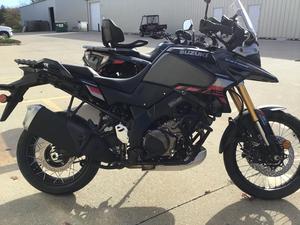Nouvelles motos d'aventure V-Strom 1050DE 2025 entièrement disponibles - Product Image 3