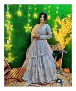 Travail de broderie lourde avec des vêtements de fête Lehenga Choli prix de gros le plus bas vêtements ethniques ApparelGarment - Product Image 5