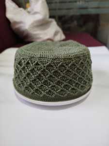 Chapeau musulman unisexe Chapeaux de prière pour hommes Chapeau islamique Ramadan tricoté à la main Chapeau chaud pour hommes musulmans Casquette de prière islamique du Bangladesh. - Product Image 3