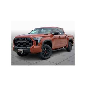 Toyota Tundra SR5 en Venta con Caja de 6.5 Pies, Suspensión Reforzada y Receptor de Enganche de Remolque Integrado - Product Image 2