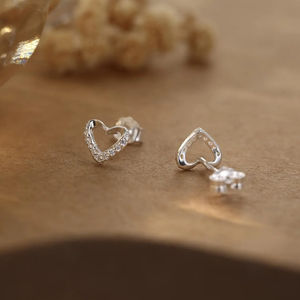Aretes Pequeños y Lindos al por Mayor, Oro Blanco Puro de 14K o Plata, con Diamantes de Laboratorio, Diseño de Corazón Hueco, para Uso Diario y Fiestas, Regalo para Niñas - Product Image 2