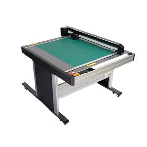 เครื่องตัดและขึ้นรูปแบบแบน Graphtec FCX2000 - Product Image 1