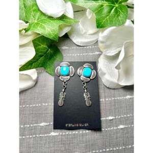 Pendientes Colgantes Hechos a Mano en Estilo Navajo con Turquesa Egipcia y Plata de Ley, Forma de Pluma, para Regalo - Product Image 1