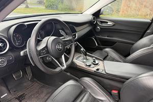 Alfa Romeo Giulia T-i A-W-D 2017 - Product Image 4