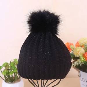 Venta al por mayor de gorros de invierno de punto de cable personalizados para mujeres gorros de punto de moda y gorros para niños para damas y niños - Product Image 4