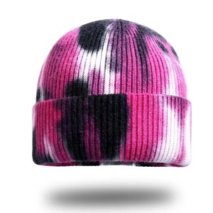 Beanies Warm Cap Jacquard Fabricado Diseño Mejor Calidad Logotipo Personalizado Beanie Caps para Hombres - Product Image 1