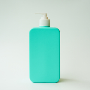 Ensemble de bouteilles en plastique élégantes d'approvisionnement d'OEM pour le shampooing et le nettoyant facial 300ml et 600ml pompe à mousse scellant la conception unique - Product Image 1
