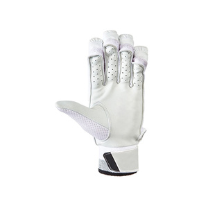Guantes de Bateo de Críquet Hechos a Medida de Alta Calidad, Cuero PU Transpirable, Unisex, Profesionales, con Logotipo Personalizable y Cierre de Hebilla - Product Image 2