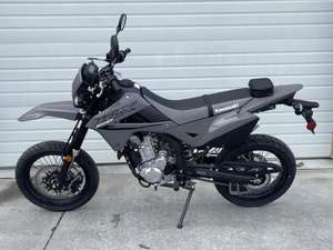 Offre annuelle 2025 – Nouvelles motos Kawasaki KLX 230SM (ABS) - Product Image 3