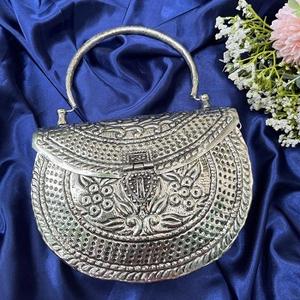 Bolso de mano de diseñador alemán plateado para mujer, bolso de fiesta de moda india con cierre de cubierta para mujeres y niñas - Product Image 4
