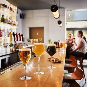 Verre à bière de style moderne Premium 550ml - Product Image 4