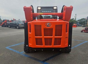 รถตักล้อยาง Kubota SVL97-2 มือสอง ขนาด 1 ตัน สำหรับงานก่อสร้าง ฟาร์ม และงานในสวน - Product Image 6