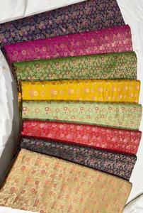 Tela Brocada de Seda a Cuadros Transpirable de Primera Calidad para Vestidos de Novia y Ropa Étnica - Venta al por Mayor - Product Image 5