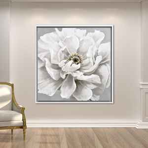 Impresión en lienzo de flor blanca abstracta: obra de arte moderna en vidrio templado, lienzo enmarcado en blanco - Product Image 1