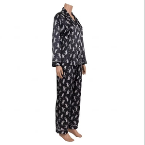 ชุดนอนผ้าซาตินระบายอากาศสำหรับผู้หญิง พิมพ์ลายแบบดิสชัวร์ นุ่ม สบาย ดีไซน์หรูหรา เหมาะสำหรับชุดนอน - Product Image 2