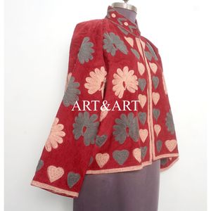 Chaqueta Acolchada Bordada de Algodón para Invierno, Ropa de Playa para Mujer, Estilo Festivo, Regalo Único para Ella, Borde Libre - Product Image 4