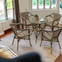 Ensemble de table et chaises de salle à manger en rotin et bois massif de luxe, design industriel, mobilier commercial pour hôtel, restaurant, extérieur