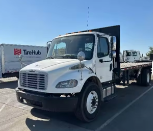 รถบรรทุกพื้นเรียบ Freightliner M2 ปี 2020 สภาพดี ใช้งานน้อย ขนาด 24 ฟุต - 240 แรงม้า เกียร์อัตโนมัติ 7 สปีด - Product Image 4