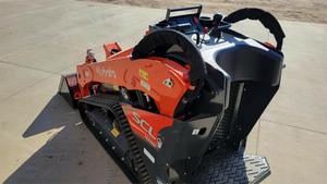 2025 Kubota SCL1000 Minicargadora-Cargadora compacta de oruga con motor diésel de 24,8 HP - Product Image 4