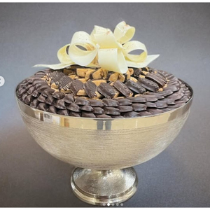 Fabulous Design Metal Chocolate Bowl With <b>Flower</b> Accent Dining Table Decorative Dessert Holder <b>Sweets</b> Serving Bowl For Weddings - Product Image 4