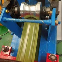 Machine de formage de rouleaux de clôture en acier métallique
