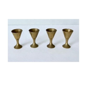 ชุด4ชิ้นทองเหลืองสลักไข่ขาตั้งทองเหลืองตกแต่งที่ยอดเยี่ยมสำหรับการแสดงไข่ทองเหลืองยืนตกแต่งบ้านที่ทันสมัย - Product Image 1