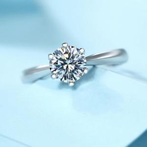 Anillo de Compromiso Solitario de Plata 925 con Moissanita de 1 Quilate y Piedra de Corte Brillante Redondo para Mujer, Anillo de Aniversario de Bodas - Product Image 1