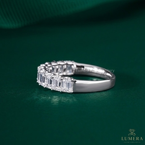 Anillo de Diamante Cultivado en Laboratorio con Certificación IGI de Alta Gama, Corte Esmeralda, Oro de 9K y 18K, Joyería de Lujo Unisex para Boda y Compromiso, Lumera Fine - Product Image 2