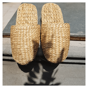 Pantuflas de Jacinto de Agua, Mules Tejidas de Jacinto de Agua con Suela de PU para Habitaciones de Huéspedes y Uso Doméstico, Vietnam - Product Image 3