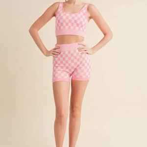 Short d'été personnalisé pour femmes Short à carreaux pour le jour de la course Short de sport à carreaux taille haute pour la gym - Product Image 1