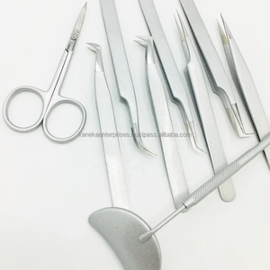 Juego de Pinzas Profesionales de Acero Inoxidable para Extensión de Pestañas, con Punta Dorada, Agarre de Diamante Plateado, Espejo, Antimagnéticas y Antiestáticas - Product Image 3