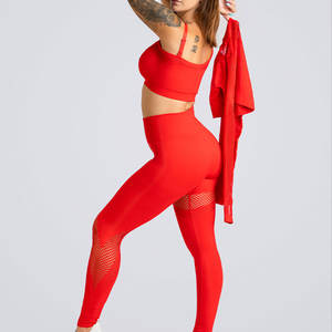 Ensemble de yoga premium 3 pièces grande taille pour femme, ensemble de yoga à séchage rapide, service OEM, logo personnalisé imprimé sur l'ensemble de yoga - Product Image 1